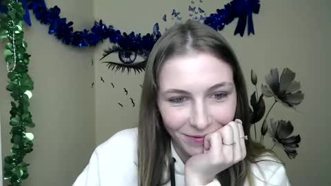 Snapshot of stranger_giirl chatting on February 5, 2025, 4:14 pm Amalia online show from February 5, 2025, 4:14 pm