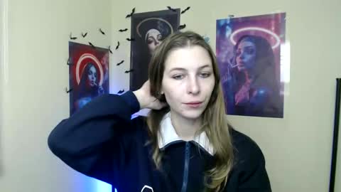 Snapshot of stranger_giirl chatting on November 5, 2025, 7:08 am Amalia online show from November 5, 2025, 7:08 am