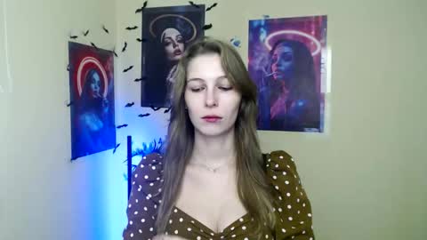 Snapshot of stranger_giirl chatting on November 24, 2025, 1:00 pm Amalia online show from November 24, 2025, 1:00 pm