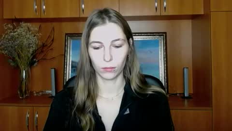 Snapshot of stranger_giirl chatting on November 29, 2025, 7:22 am Amalia online show from November 29, 2025, 7:22 am