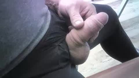 Snapshot of strokin8219621 chatting on January 22, 2025, 6:20 pm Strokin online show from January 22, 2025, 6:20 pm