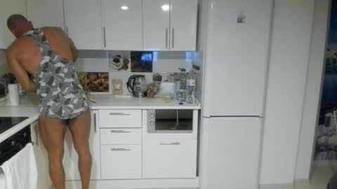 Strong Arni online show from February 12, 2025, 6:30 pm