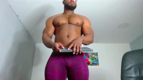 Snapshot of strong_george1 chatting on January 5, 2025, 7:17 pm strong_george1 online show from January 5, 2025, 7:17 pm