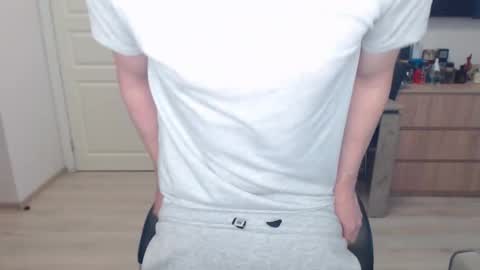 strong_guy_xxx online show from November 28, 2025, 8:06 am