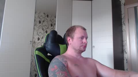 Snapshot of strongass18 chatting on December 5, 2024, 11:27 am Alex online show from December 5, 2024, 11:27 am