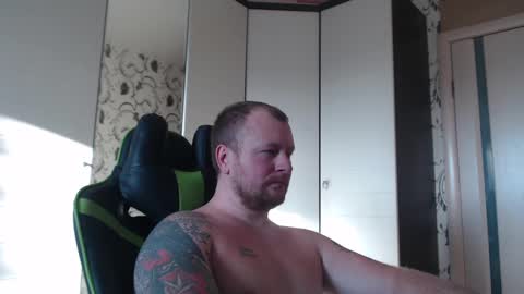 Snapshot of strongass18 chatting on January 9, 2025, 9:06 am Alex online show from January 9, 2025, 9:06 am