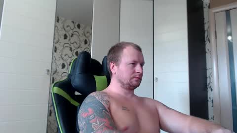 Snapshot of strongass18 chatting on February 6, 2025, 11:43 am Alex online show from February 6, 2025, 11:43 am