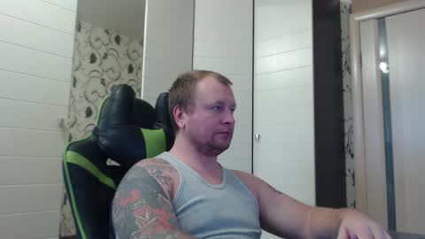 Snapshot of strongass18 chatting on February 8, 2025, 11:44 am Alex online show from February 8, 2025, 11:44 am