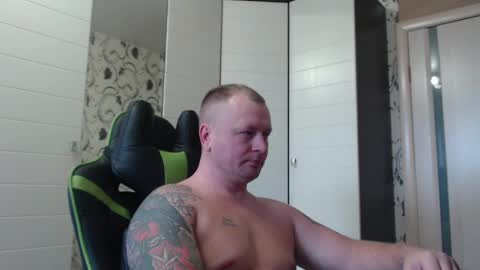 Snapshot of strongass18 chatting on March 1, 2025, 1:29 pm Alex online show from March 1, 2025, 1:29 pm