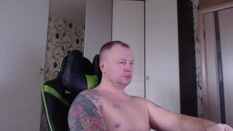 Snapshot of strongass18 chatting on March 2, 2025, 6:37 am Alex online show from March 2, 2025, 6:37 am