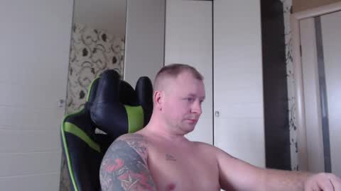 Snapshot of strongass18 chatting on March 2, 2025, 9:42 am Alex online show from March 2, 2025, 9:42 am