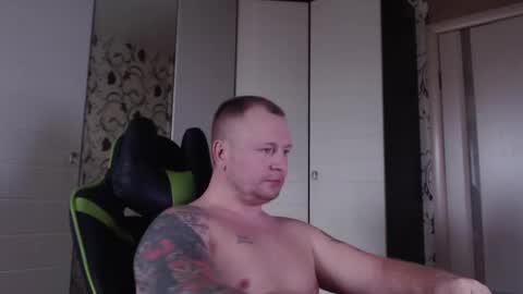 Snapshot of strongass18 chatting on March 4, 2025, 12:01 pm Alex online show from March 4, 2025, 12:01 pm