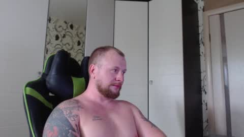 Snapshot of strongass18 chatting on September 21, 2025, 11:56 am Alex online show from September 21, 2025, 11:56 am