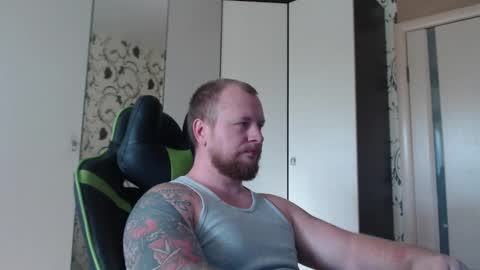 Snapshot of strongass18 chatting on October 9, 2025, 9:07 am Alex online show from October 9, 2025, 9:07 am