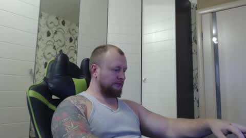 Snapshot of strongass18 chatting on November 1, 2025, 8:49 am Alex online show from November 1, 2025, 8:49 am