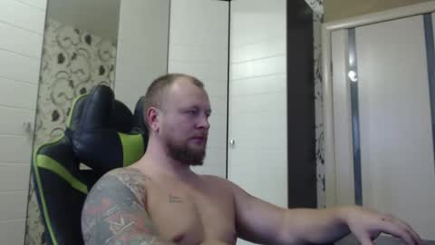 Snapshot of strongass18 chatting on November 2, 2025, 12:07 pm Alex online show from November 2, 2025, 12:07 pm