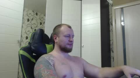 Snapshot of strongass18 chatting on November 15, 2025, 11:18 am Alex online show from November 15, 2025, 11:18 am