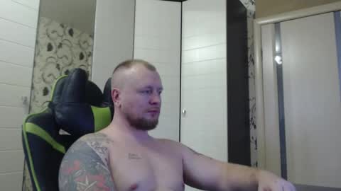 Snapshot of strongass18 chatting on November 30, 2025, 12:09 pm Alex online show from November 30, 2025, 12:09 pm