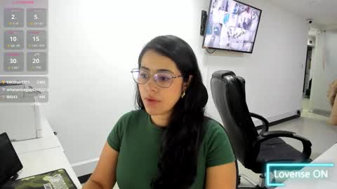 studcb_ online show from November 7, 2025, 11:27 pm