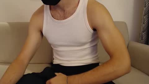 Stud From Paris online show from November 19, 2025, 6:41 pm