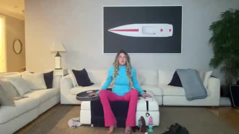 Snapshot of submiss14 chatting on November 4, 2025, 5:50 am Sissy Isabella online show from November 4, 2025, 5:50 am