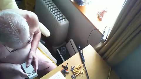 Snapshot of submissive1234567 chatting on November 8, 2025, 10:04 am submissive1234567 online show from November 8, 2025, 10:04 am