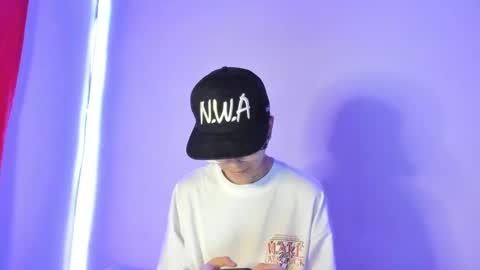 Snapshot of submissive_boyy_ chatting on December 8, 2024, 5:01 pm nico online show from December 8, 2024, 5:01 pm