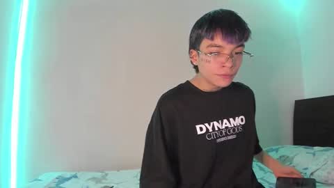 Snapshot of submissive_boyy_ chatting on January 23, 2025, 1:56 pm nico online show from January 23, 2025, 1:56 pm