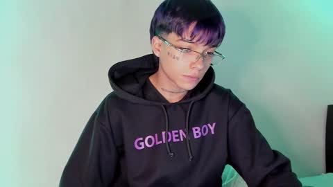 Snapshot of submissive_boyy_ chatting on February 19, 2025, 3:27 pm nico online show from February 19, 2025, 3:27 pm