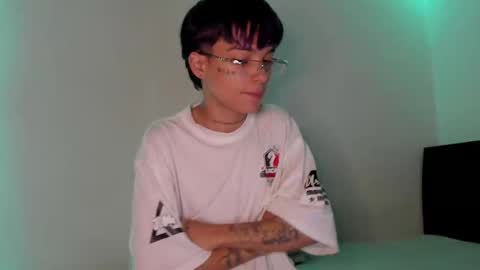 Snapshot of submissive_boyy_ chatting on February 26, 2025, 3:41 pm nico online show from February 26, 2025, 3:41 pm