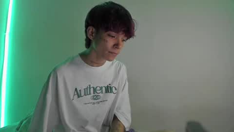 Snapshot of submissive_boyy_ chatting on October 1, 2025, 6:25 pm nico online show from October 1, 2025, 6:25 pm