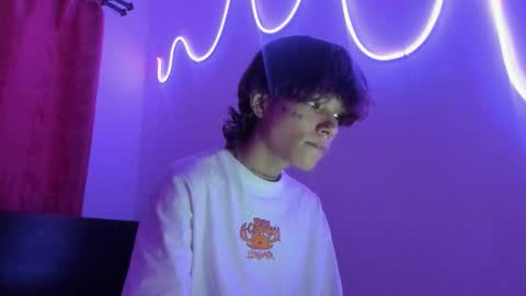 Snapshot of submissive_boyy_ chatting on December 2, 2025, 5:08 pm nico online show from December 2, 2025, 5:08 pm