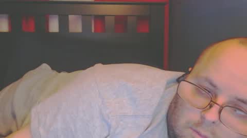 Snapshot of subzero_2689 chatting on December 2, 2024, 4:42 am subzero online show from December 2, 2024, 4:42 am