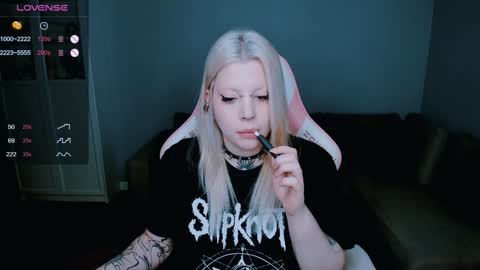 Snapshot of succubus_leslie chatting on December 5, 2024, 1:17 pm succubus_leslie online show from December 5, 2024, 1:17 pm