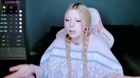 Snapshot of succubus_leslie chatting on October 4, 2025, 10:41 pm succubus_leslie online show from October 4, 2025, 10:41 pm