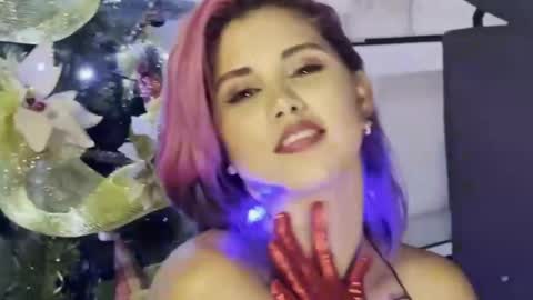 Snapshot of sucubo_69_ chatting on December 30, 2024, 1:14 pm Rouss online show from December 30, 2024, 1:14 pm