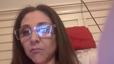 Snapshot of suga2023 chatting on November 15, 2025, 5:27 am suga2023 online show from November 15, 2025, 5:27 am