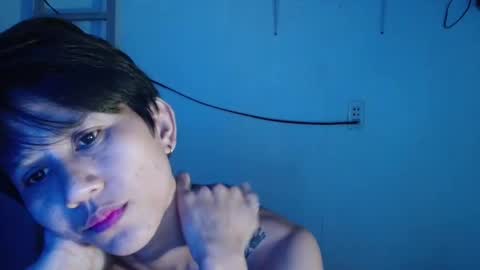 sugarantidote13 online show from November 30, 2025, 5:17 pm