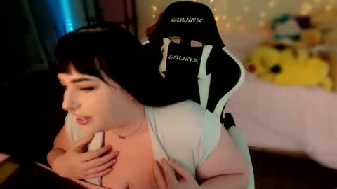 Snapshot of sugarrrbabydoll chatting on October 2, 2025, 8:49 pm Lucy Love online show from October 2, 2025, 8:49 pm