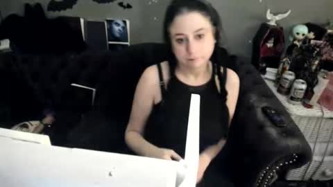 Sugary online show from October 27, 2025, 5:28 pm