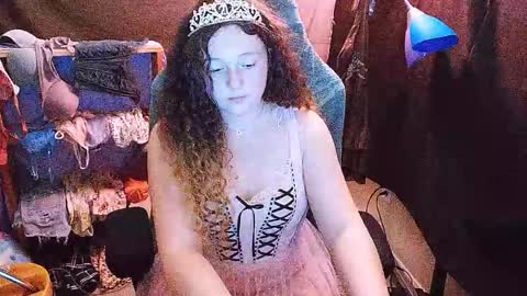 sugasunny online show from December 17, 2025, 4:29 am