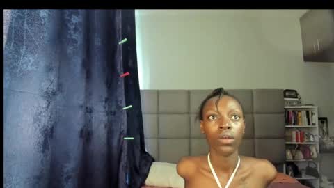 suhaila_suu online show from January 29, 2025, 11:51 am