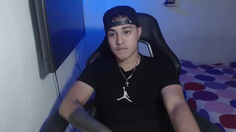 Snapshot of sully50126 chatting on October 16, 2025, 4:02 am sully50126 online show from October 16, 2025, 4:02 am