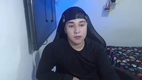 Snapshot of sully50126 chatting on October 19, 2025, 4:57 am sully50126 online show from October 19, 2025, 4:57 am