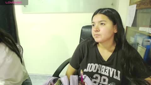 summer_girls01 online show from February 14, 2025, 10:14 pm