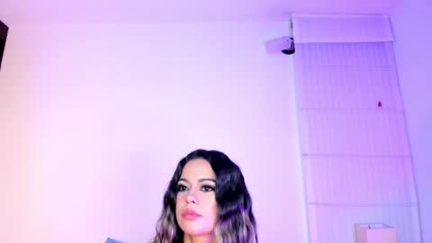 OnlyFans summer holiday online show from December 6, 2024, 7:43 am