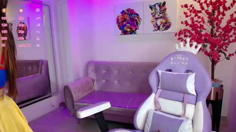 summer_miller online show from October 17, 2025, 11:46 am