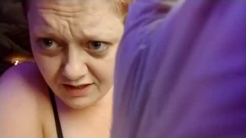 Summer Divine online show from March 11, 2025, 10:51 am