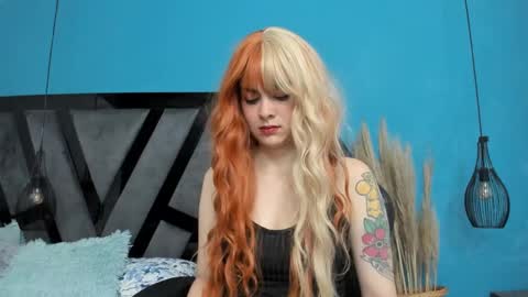 Summer online show from January 29, 2025, 1:49 pm