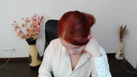 Snapshot of sun_lovely chatting on November 29, 2025, 2:53 pm Alexi online show from November 29, 2025, 2:53 pm